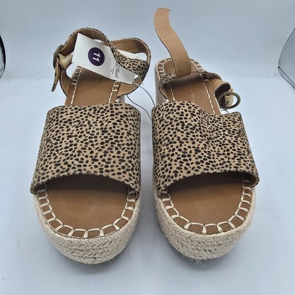 Size 11 Universal Thread Morgan Leopard Print Espadrille Wedge Woven Heel womens - Picture 1 of 9